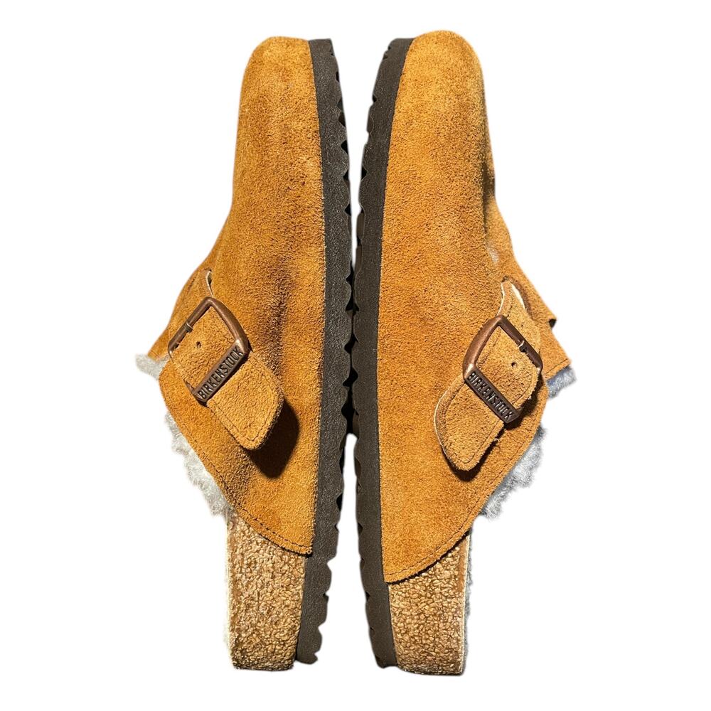 Birkenstock Suede Clog Sandals in Cognac Brown with Cream Shearling - Picture 4 of 11
